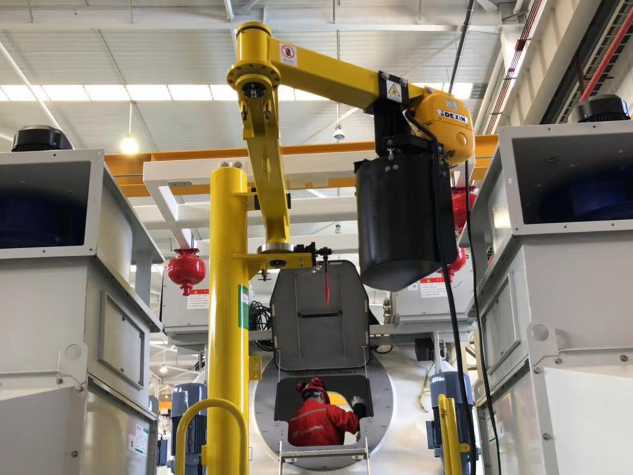 Wind Turbine Hoist